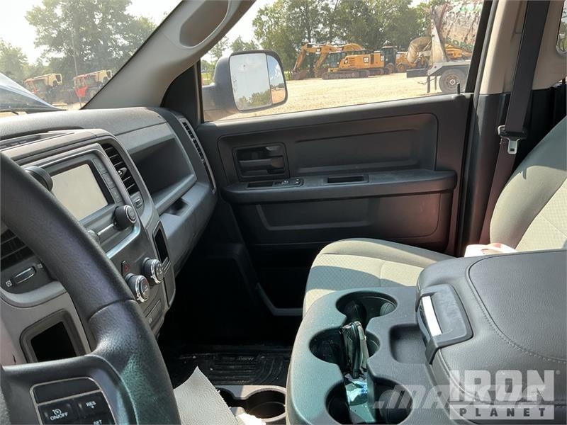 RAM 2500 4x4 Crew Cab Pickup (Inoperable) Ostalo