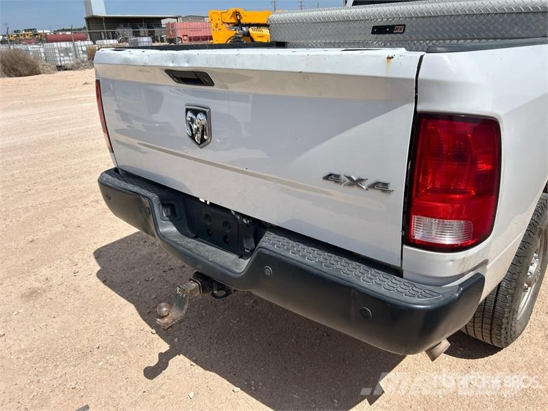 RAM 2500 4x4 Crew Cab Pickup Прочие фургоны