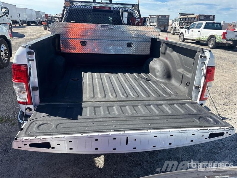 RAM 2500 4x4 Crew Cab Pickup Ostalo