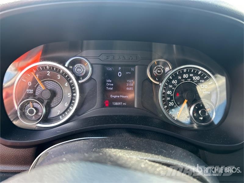 RAM 2500 4x4 Crew Cab Pickup (Inoperable) Kita