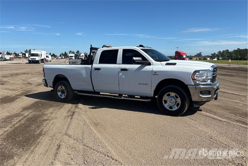 RAM 2500 4x4 Crew Cab Pickup Ostalo