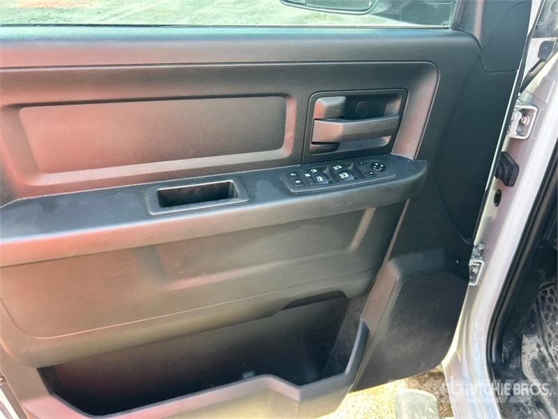 RAM 2500 4x4 Crew Cab Pickup (Inoperable) Kita