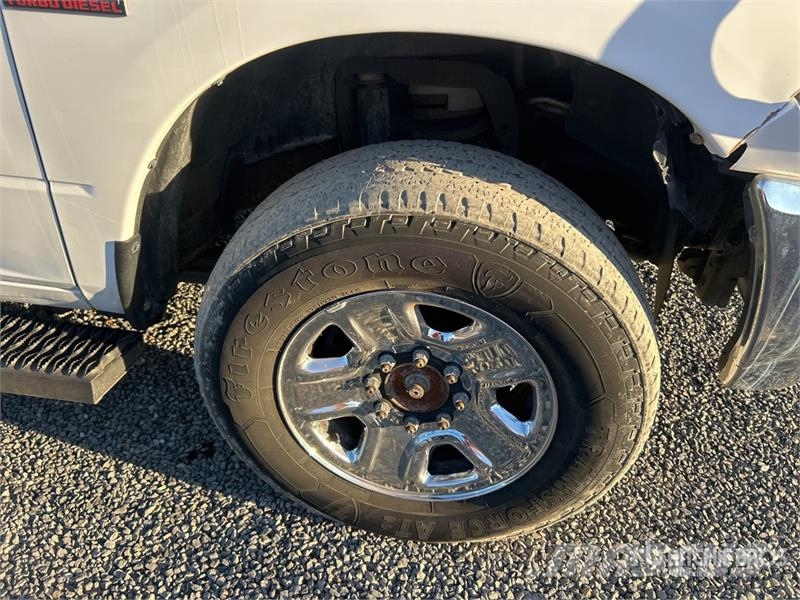RAM 2500 4x4 Crew Cab Pickup 其他