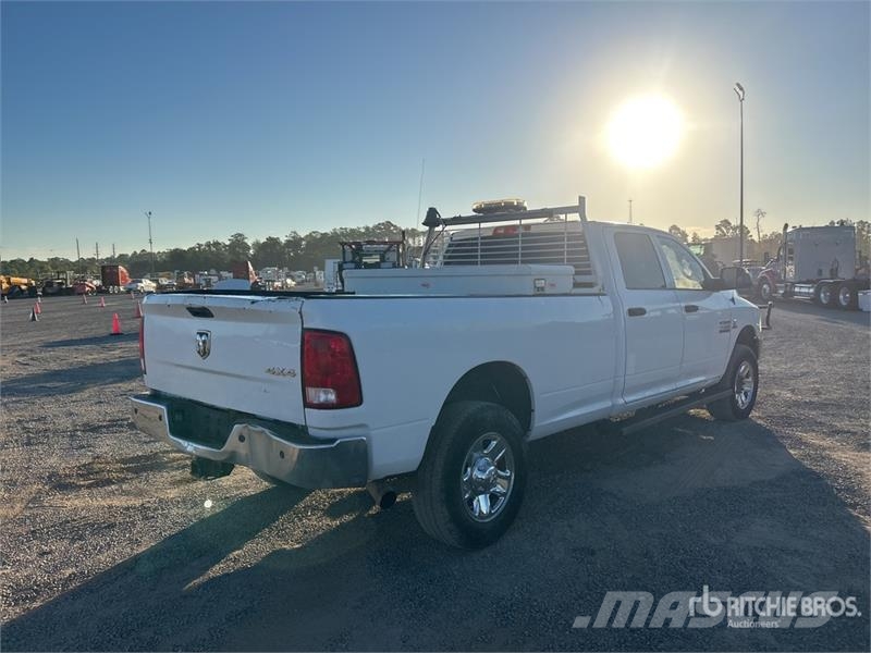 RAM 2500 4x4 Crew Cab Pickup 其他