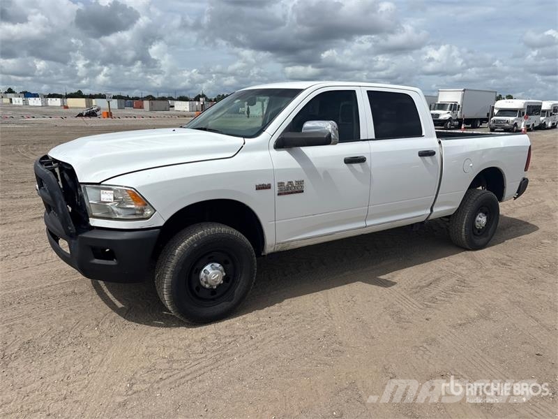 RAM 2500 4x4 Crew Cab Pickup 其他