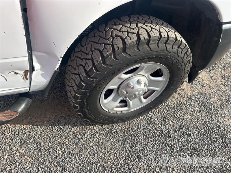 RAM 2500 4x4 Crew Cab Pickup Drugi