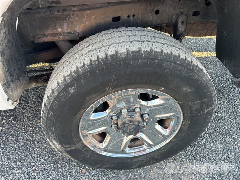 RAM 2500 4x4 Crew Cab Pickup 其他