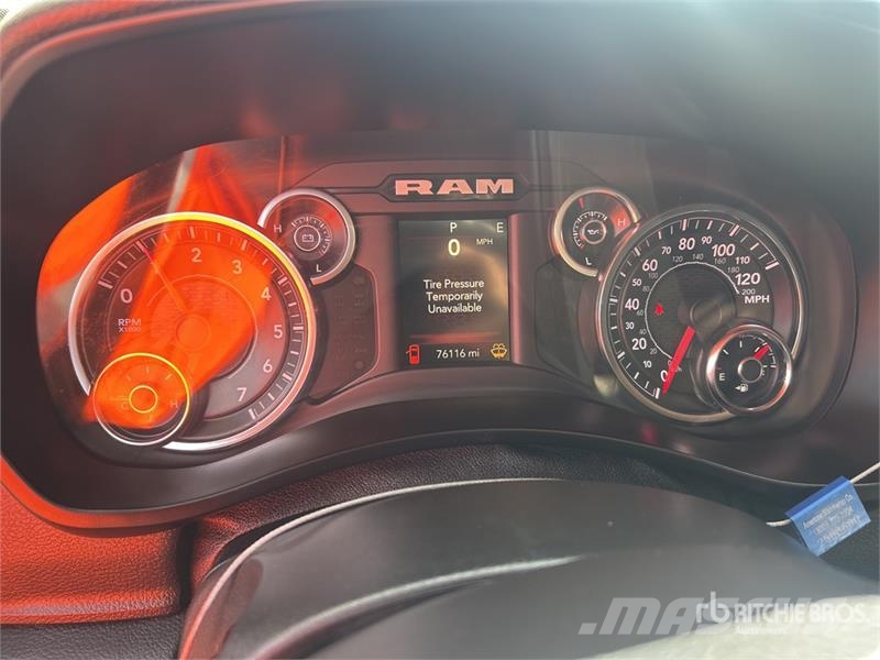 RAM 2500 4x4 Crew Cab Pickup Drugi