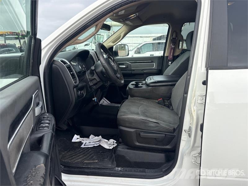 RAM 2500 4x4 Crew Cab Pickup Ostalo