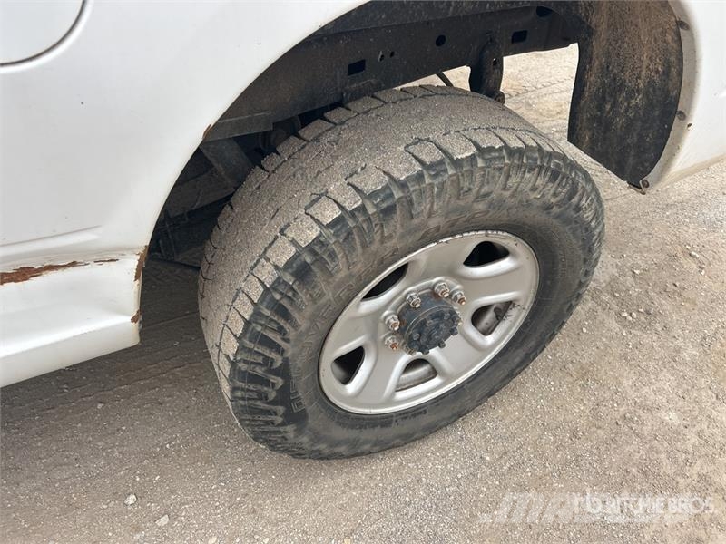 RAM 2500 4x4 Crew Cab Pickup Andere Transporter