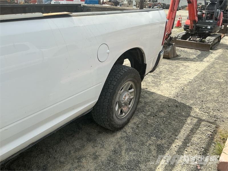 RAM 2500 4x4 Crew Cab Pickup (Inoperable) Прочие фургоны