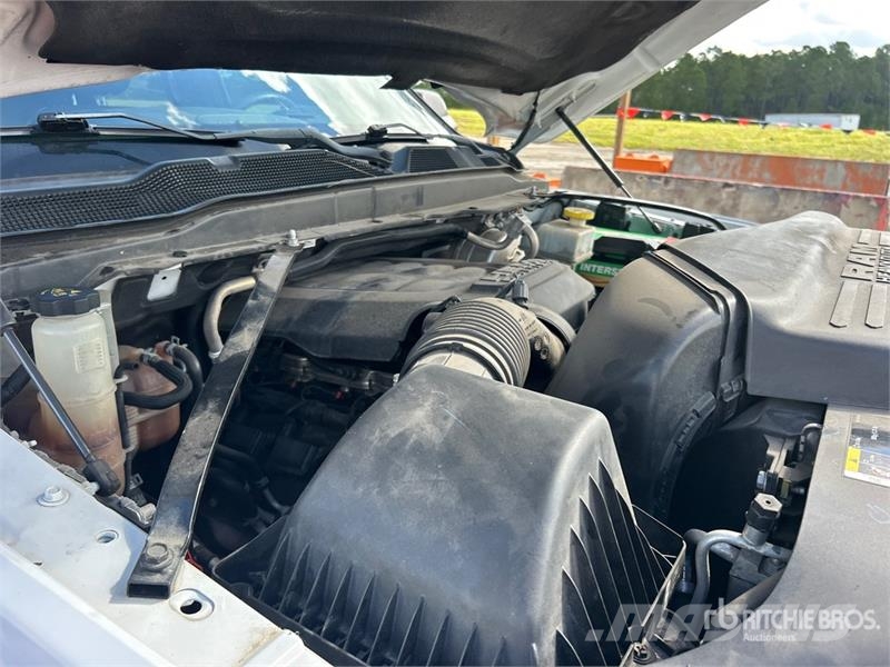 RAM 2500 4x4 Crew Cab Pickup (Inoperable) Kita