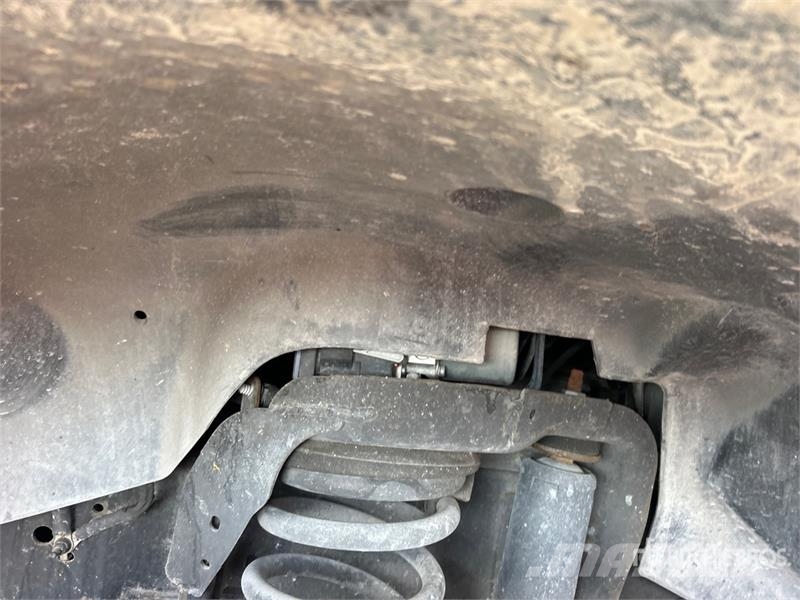 RAM 2500 4x4 Crew Cab Pickup (Inoperable) Kita