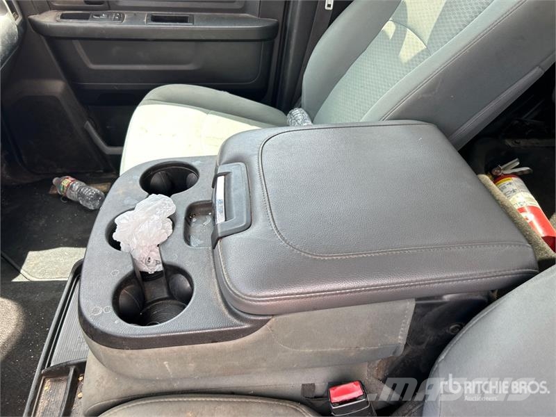 RAM 2500 4x4 Crew Cab Pickup Прочие фургоны