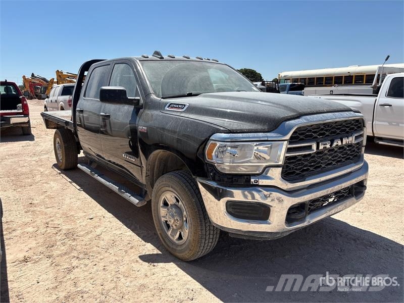 RAM 2500 4x4 Crew Cab Flatbed Truck Planbiler