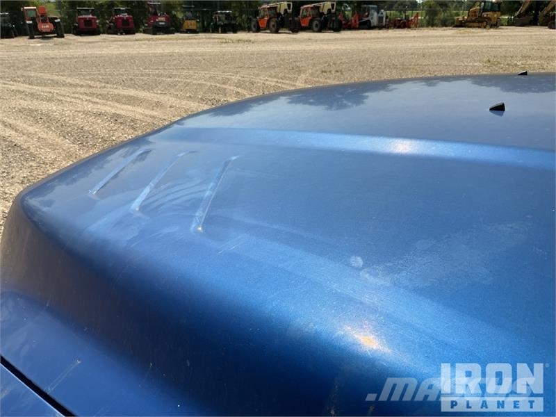 RAM 2500 4x4 Crew Cab Pickup (Inoperable) Ostalo