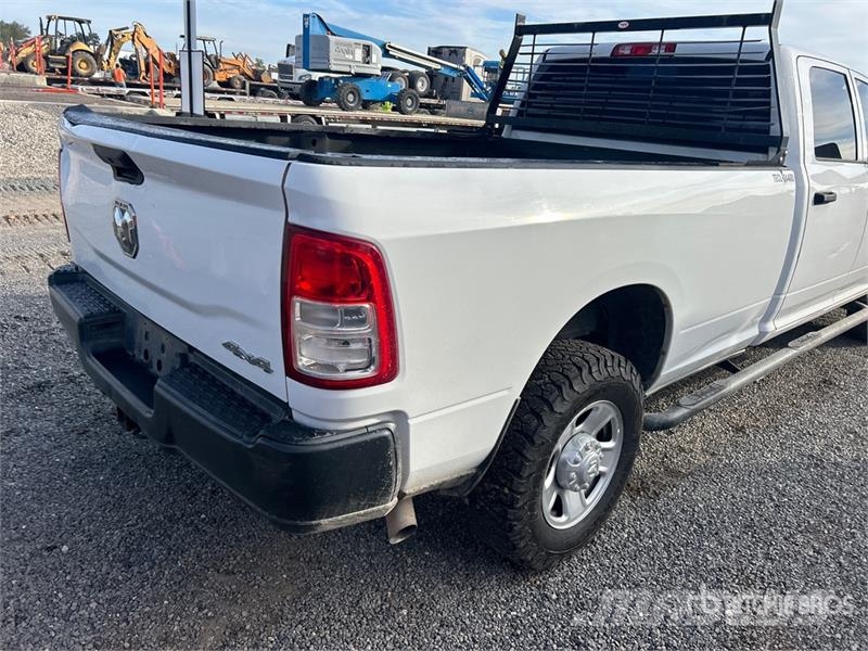 RAM 2500 4x4 Crew Cab Pickup Citi
