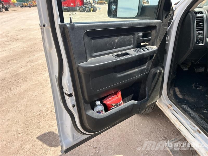 RAM 2500 4x4 Crew Cab Pickup Прочие фургоны