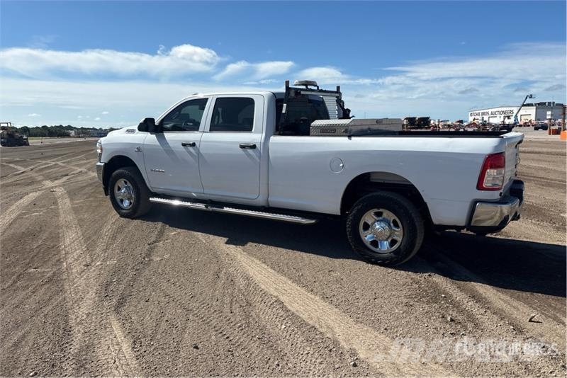 RAM 2500 4x4 Crew Cab Pickup Ostalo
