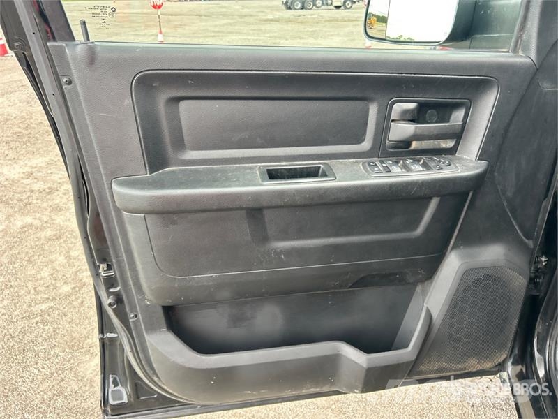RAM 2500 4x4 Crew Cab Pickup Další