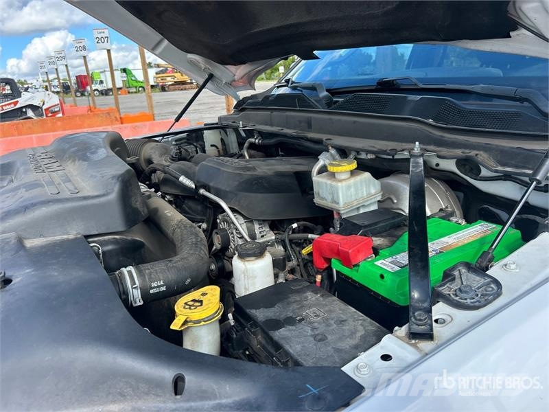 RAM 2500 4x4 Crew Cab Pickup (Inoperable) Kita