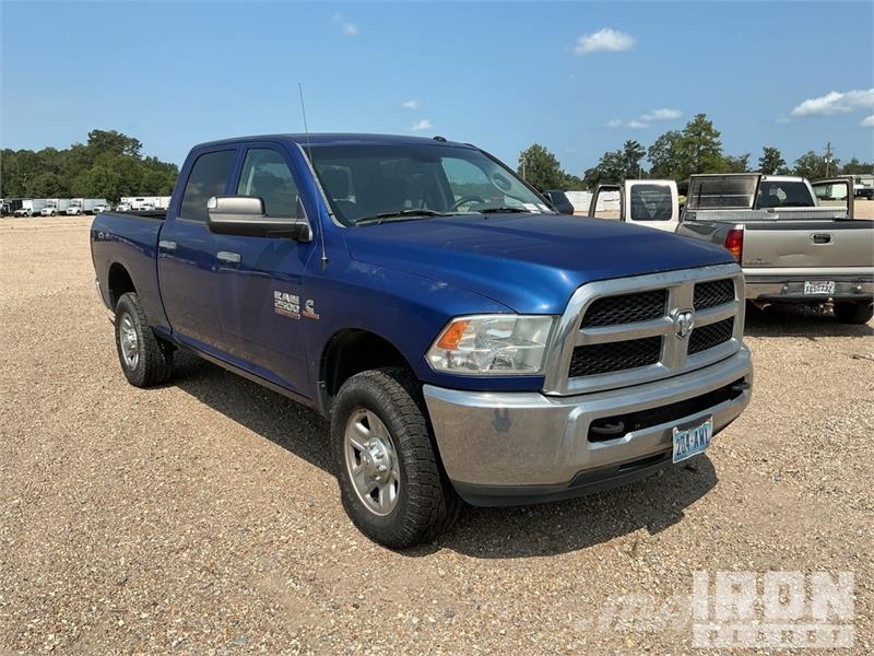 RAM 2500 4x4 Crew Cab Pickup (Inoperable) Ostalo