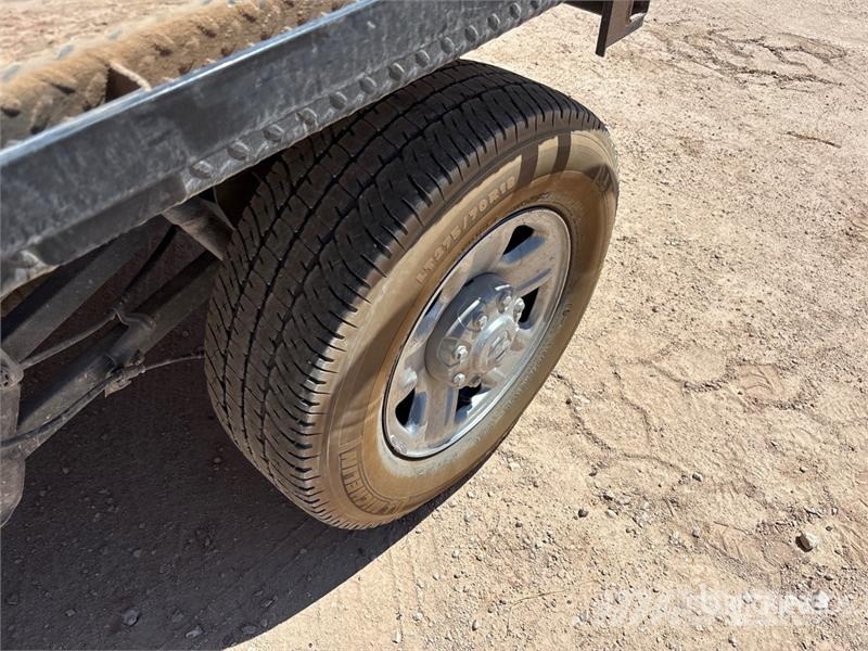 RAM 2500 4x4 Crew Cab Flatbed Truck Planbiler