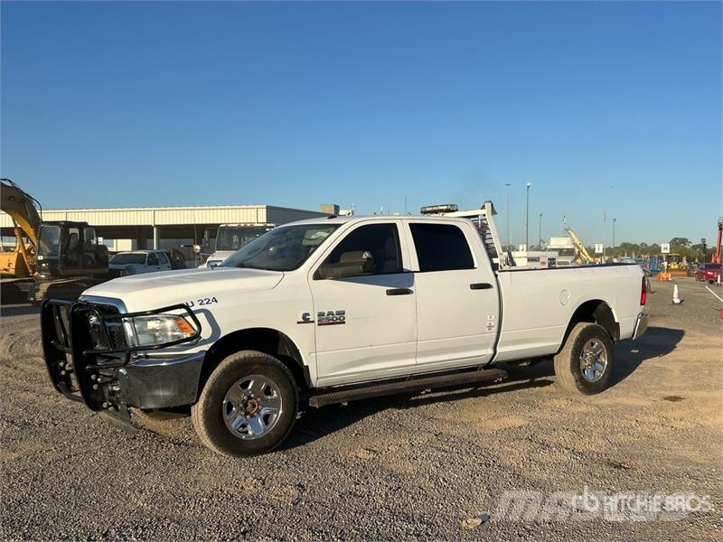 RAM 2500 4x4 Crew Cab Pickup 其他