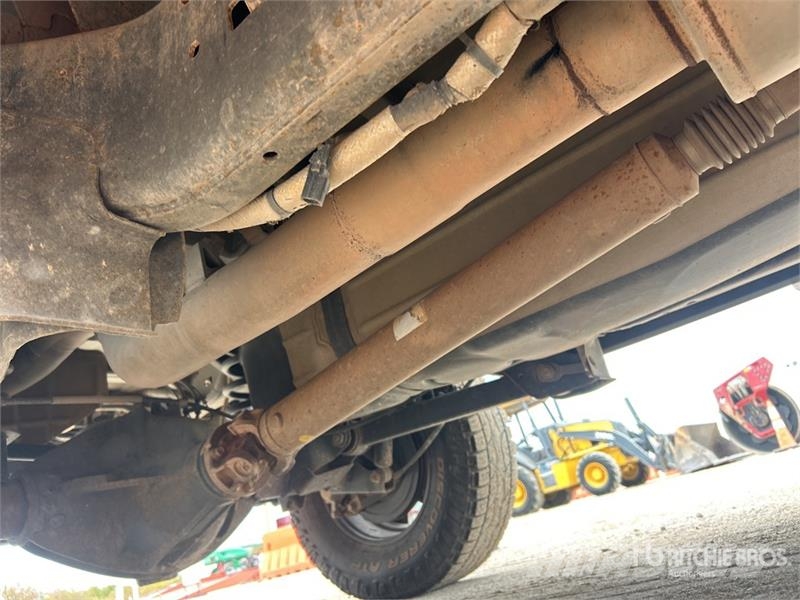 RAM 2500 4x4 Crew Cab Pickup Andere Transporter