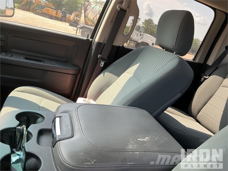 RAM 2500 4x4 Crew Cab Pickup (Inoperable) Ostalo