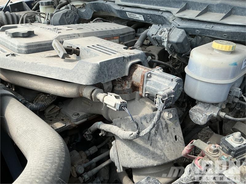 RAM 2500 4x4 Crew Cab Pickup (Inoperable) Ostalo