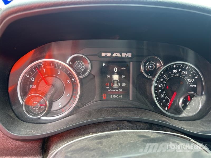 RAM 2500 4x4 Crew Cab Pickup 其他