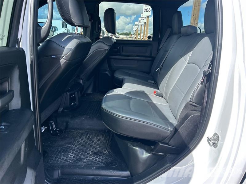 RAM 2500 4x4 Crew Cab Pickup (Inoperable) Kita