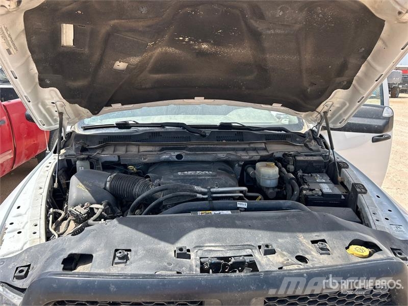 RAM 2500 4x4 Crew Cab Pickup Прочие фургоны