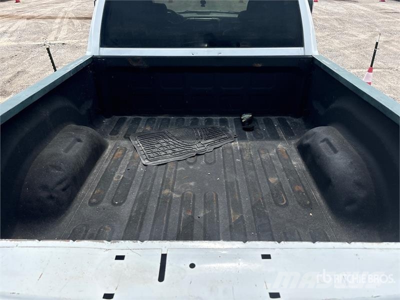 RAM 2500 4x4 Crew Cab Pickup 其他
