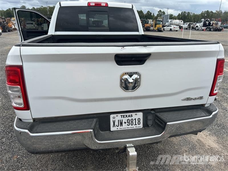 RAM 2500 4x4 Crew Cab Pickup 其他