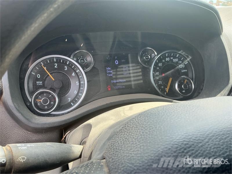 RAM 2500 4x4 Crew Cab Pickup (Inoperable) Прочие фургоны