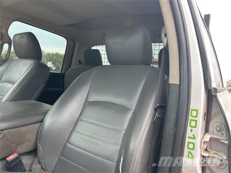 RAM 2500 4x4 Crew Cab Pickup Andere Transporter