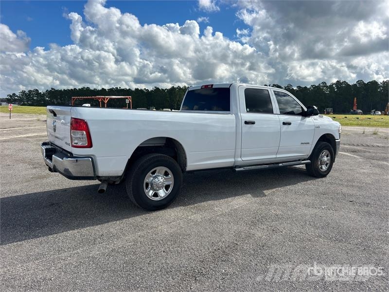 RAM 2500 4x4 Crew Cab Pickup (Inoperable) Kita