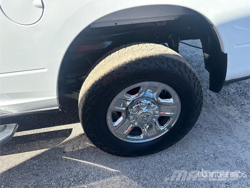 RAM 2500 4x4 Crew Cab Pickup Ostalo