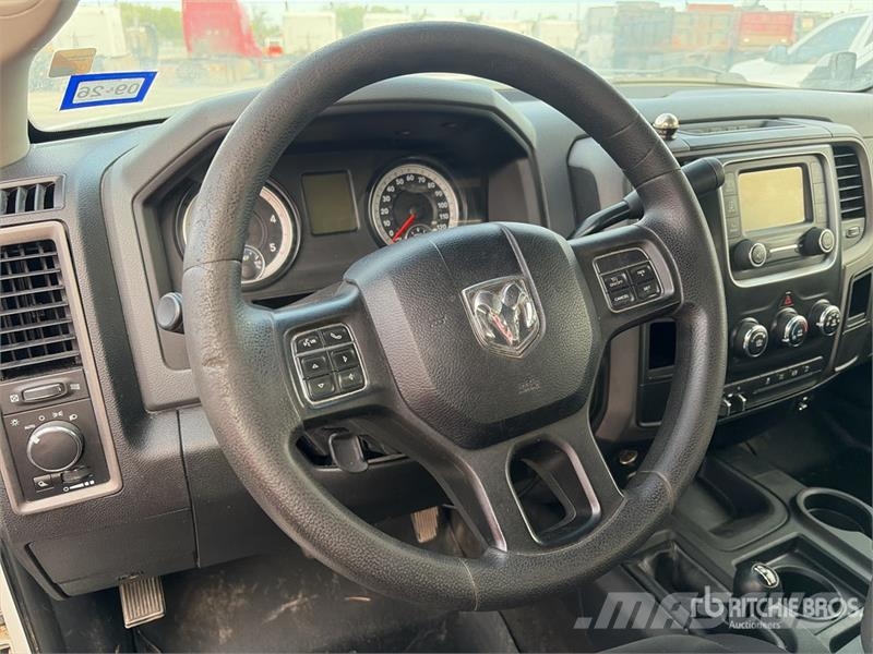 RAM 2500 4x4 Crew Cab Pickup Andere Transporter