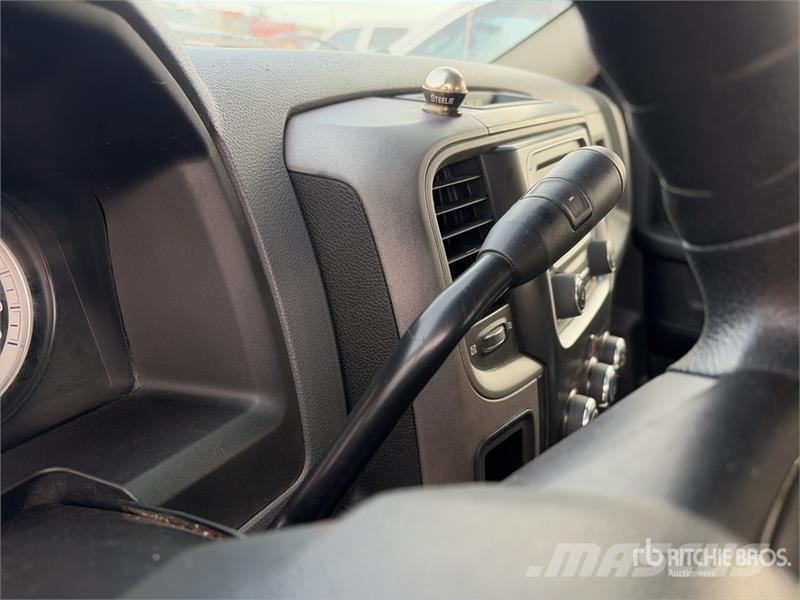 RAM 2500 4x4 Crew Cab Pickup Andere Transporter
