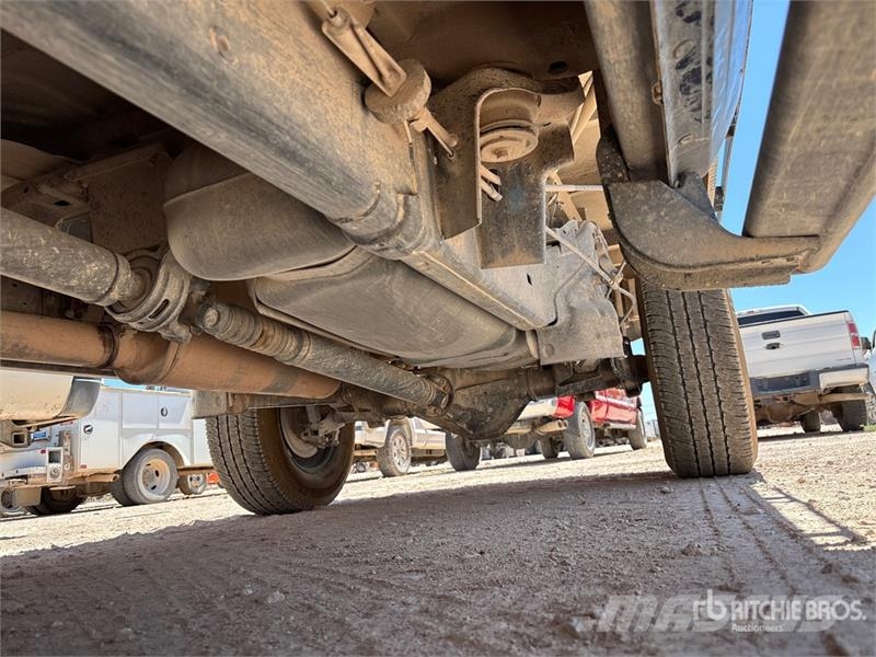 RAM 2500 4x4 Crew Cab Flatbed Truck Planbiler