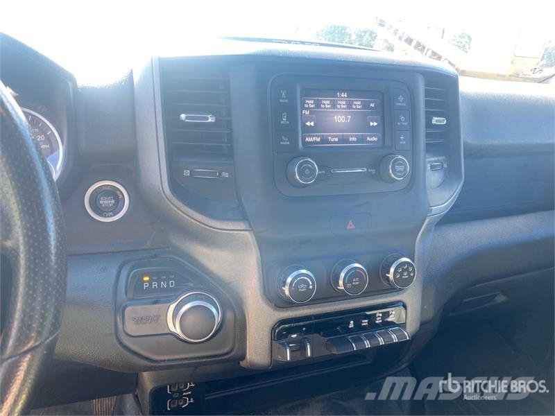 RAM 2500 4x4 Crew Cab Pickup Drugi