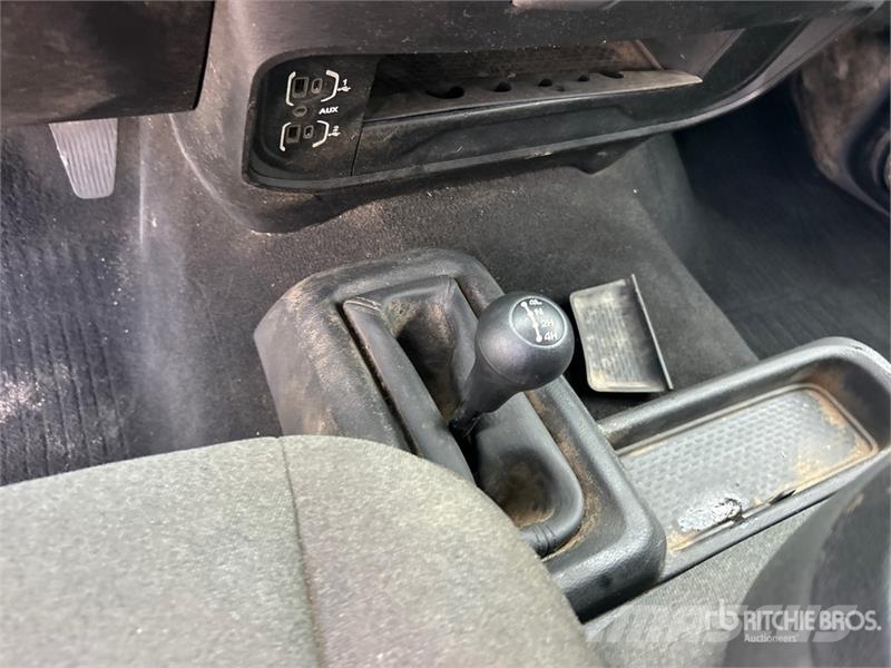 RAM 2500 4x4 Crew Cab Pickup Další