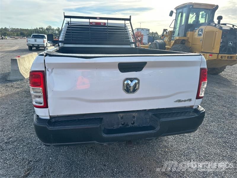 RAM 2500 4x4 Crew Cab Pickup Citi