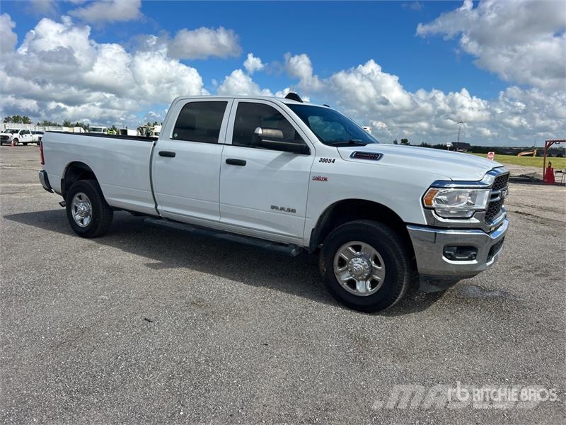 RAM 2500 4x4 Crew Cab Pickup (Inoperable) Kita
