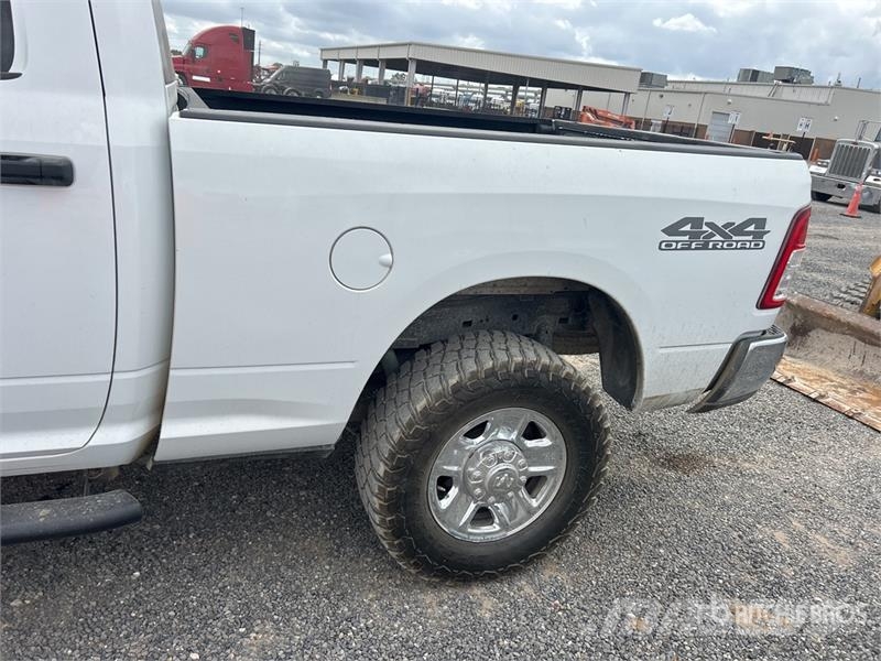 RAM 2500 4x4 Crew Cab Pickup 其他