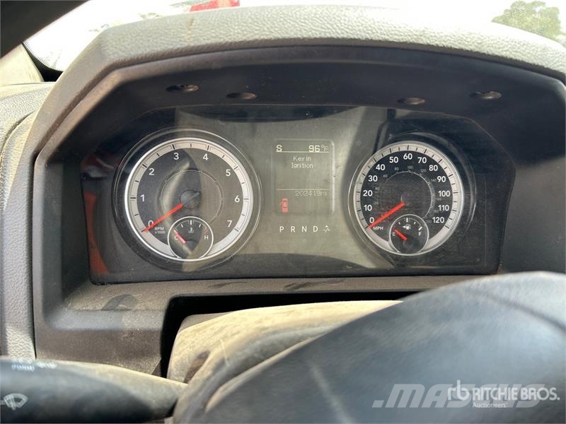 RAM 2500 4x4 Crew Cab Pickup Прочие фургоны