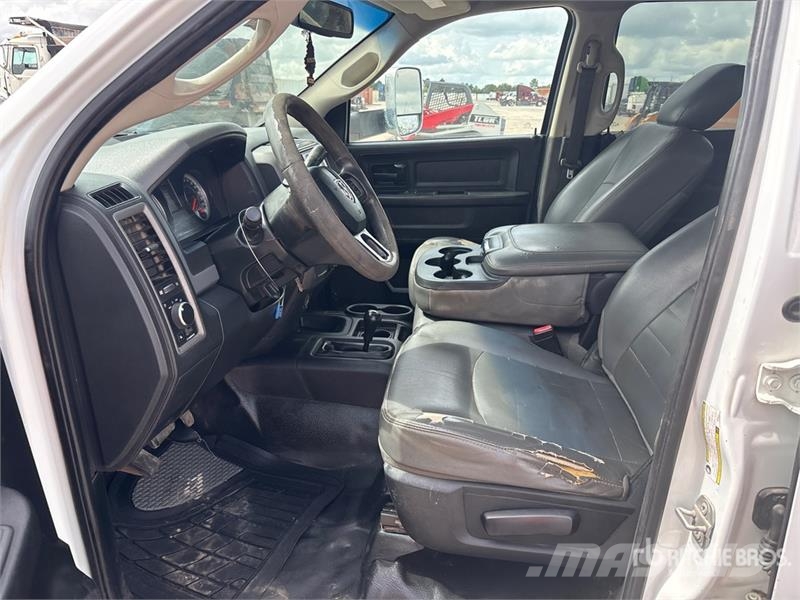 RAM 2500 4x4 Crew Cab Pickup 其他